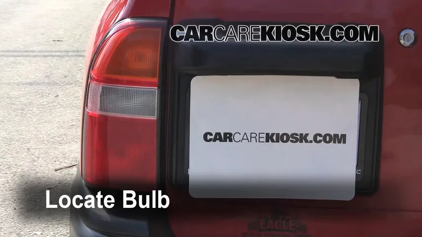 2000 Chevrolet Tracker 2.0L 4 Cyl. (2 Door) Lights